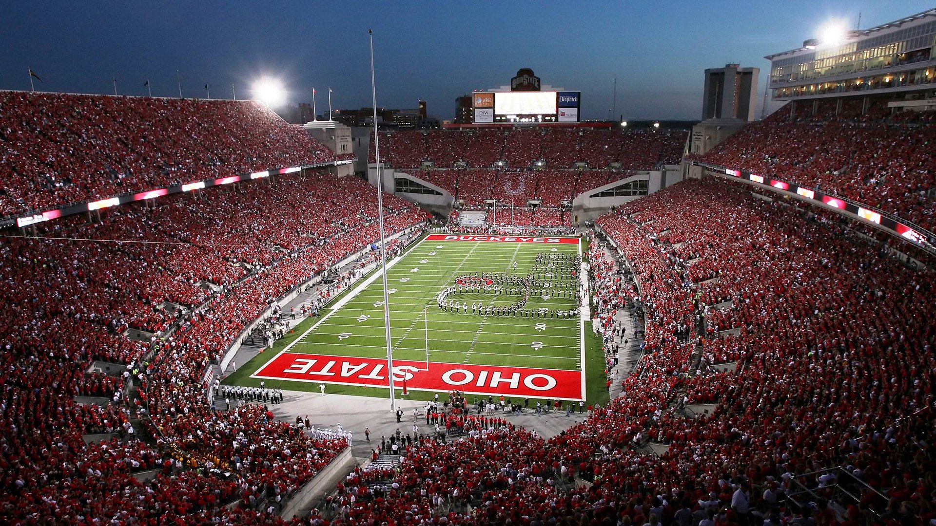 九游登录中心-足球场馆智能灯光系统在多个城市推广应用,环保节能效果显著,足球场地灯光照明设计方案